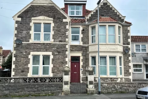 Exterior of a Victorian 1 bedroom flat to rent in Weston-super-Mare, with on-street parking.